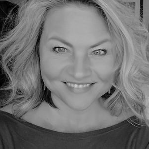 Meet your Posher, Angela lovell